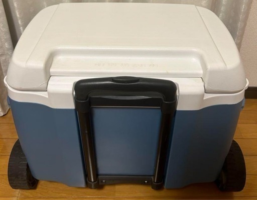 iglooクーラーボックス キャスター付 58リットル Maxcold 62QT