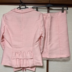 ★スーツ　ジャケット　スカート　Mサイズ　ピンク　3年前一度着用　毛玉やレースのほつれナシ★の画像