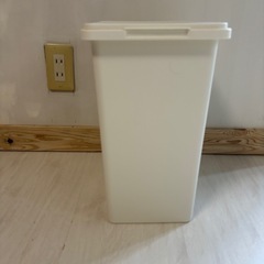 【中古】　開閉式　ゴミ箱の画像