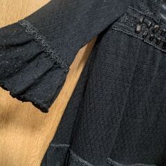 『CECIL　McBEE』黒のラインストーン付きチュニック　Мの画像