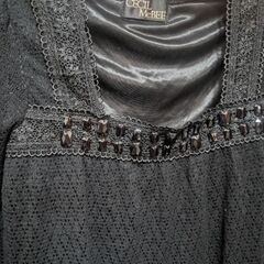 『CECIL　McBEE』黒のラインストーン付きチュニック　Мの画像