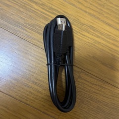 USBケーブル、HDMIケーブルの画像