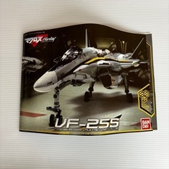 s0922617 BANDAI バンダイ マクロス フロンティア VF-25S 説明書付き パーツ部品あり プラモデル 人気 アニメ 限定シール付き 中古品の画像