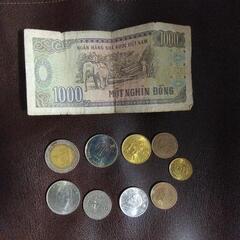 交渉OK②即納★★質問NG★24時間対応★タイ＝バンコクの紙幣、コインらしいです？★決定者様だけに連絡させていただきます★他社さんでも出品中★逆光撮影★お返事は可能な限り迅速にさせて頂きます★最大で12時間以内 の画像