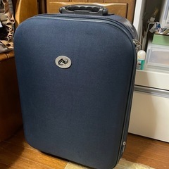 スーツケース