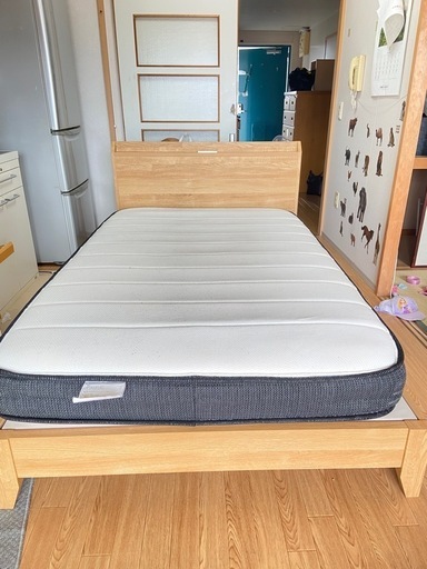 セミダブルベッド+マット