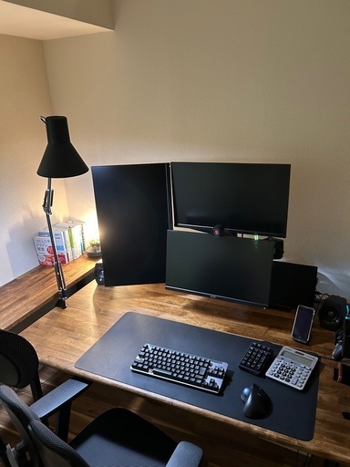 ゴムの木で作ったデスク天板 幅140×奥行き90