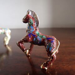 馬の小さい置物３個セットの画像