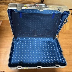 希少！RIMOWA 二輪　ヴィンテージ　シルバー アルミニウム キャリーケースの画像