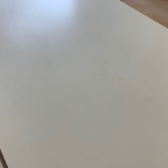 IKEA白色テーブル 9月26号処理 の画像