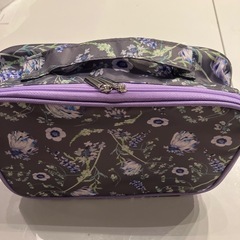 大容量メイクポーチの画像