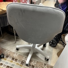 肘付きオフィスチェア　の画像