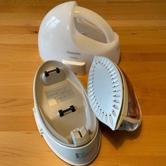 【値下しました（美品）】パナソニック製コードレスアイロン