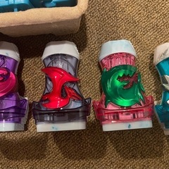 仮面ライダーリバイス　ベルト＆バイスタンプ4個セットの画像