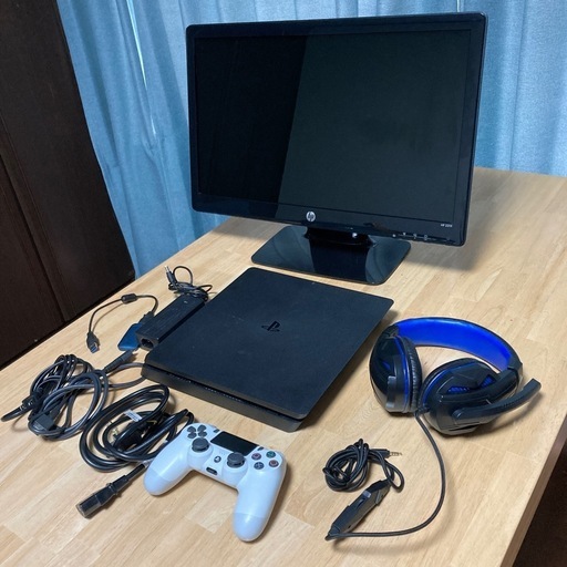 SONY プレイステーション4  コントローラー・モニター・ヘッドホン付き