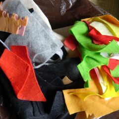 【無料】毛糸、布、フェルトなどゆずりますの画像