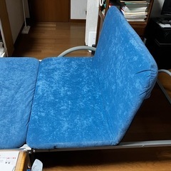 折りたたみ式簡易ベットの画像
