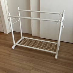 ハンガーラック（押入収納可能）の画像