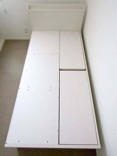 ベッド、寝具