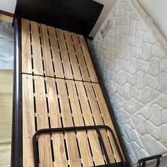 取引中〜シングルベッドフレーム