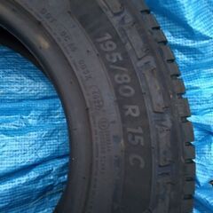 ハイエース納車はずし 195/80R15 