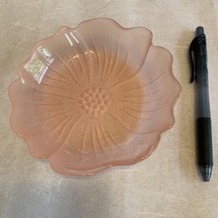 【美品】花びらのようなお皿三つセットの画像