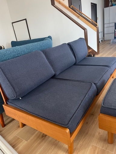 ウニコの3シーターソファ