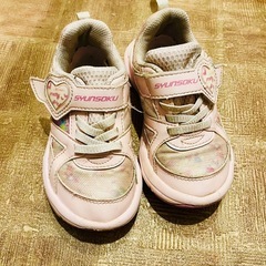 スニーカー　16.5