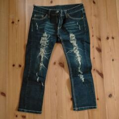 デニム生地のパンプス👠ハーフデニムパンツ👖　の画像