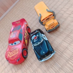 カーズ　マックイーン　おもちゃ　トミカ