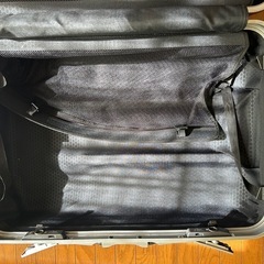 BEATAS  キャリーケース　Mサイズの画像