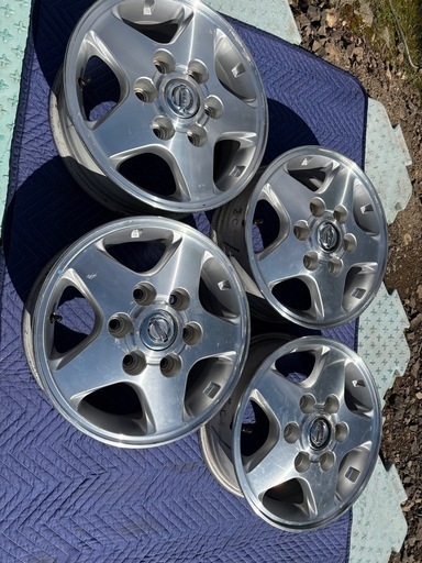 キャラバン　NV350 日産 純正アルミ