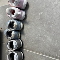 ニューバランス2足とナイキダイナモフリーの画像