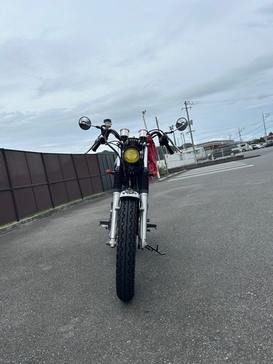 YAMAHA　SR400  ボバーカスタム　純正パーツ多数あり　車検令和8年4月まであり！！