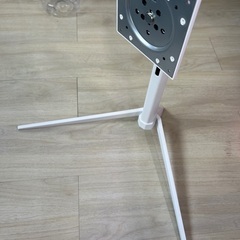 モニタースタンド