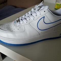NIKE　スニーカー