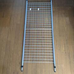 突っ張りパーティション　メッシュ