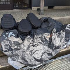 バイク用品です。部品が揃っていないものもあると思います。