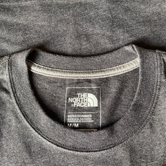 ノースフェイス  Tシャツ　Mの画像