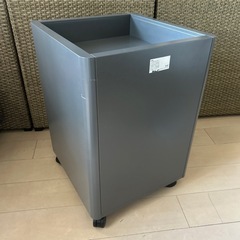 IKEA 
IDÅSEN イドーセンの画像