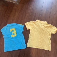 POLOとLACOSTEのポロシャツの画像