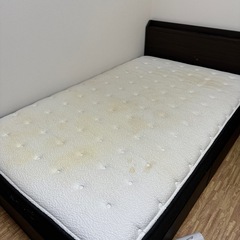 【0円】ニトリ N-Sleep セミダブルのマッドレス&ベッドフレームあげますの画像