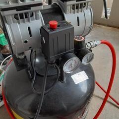 100Vエアーコンプレッサー40L