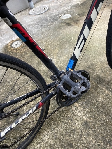 クロスバイク　フジスパロウ(前輪パンク) クロスバイク フジスパロウ(前輪パンク)