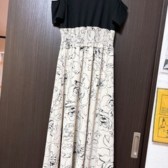 ロングワンピース M