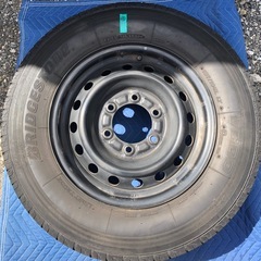 ハイエース純正ホイールの画像