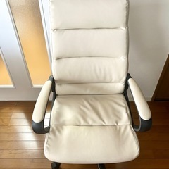 ニトリのワークチェアの画像