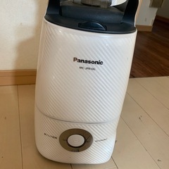 Panasonic 紙パック式　掃除機
の画像