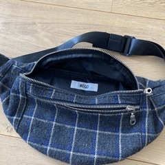 WEGOのボディバッグの画像