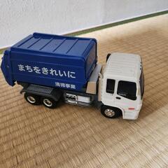 ゴミ収集車